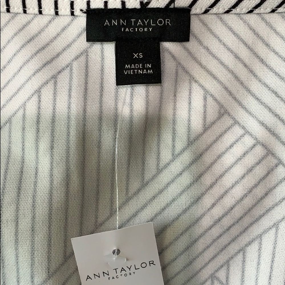 Ann Taylor Factory Sleeveless Top Size XSmall NWT - Picture 5 of 6